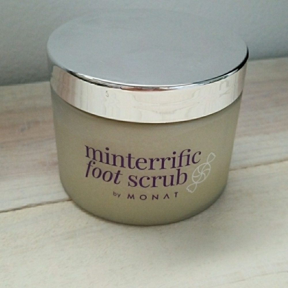 New Monat Minterrific Foot Scrub